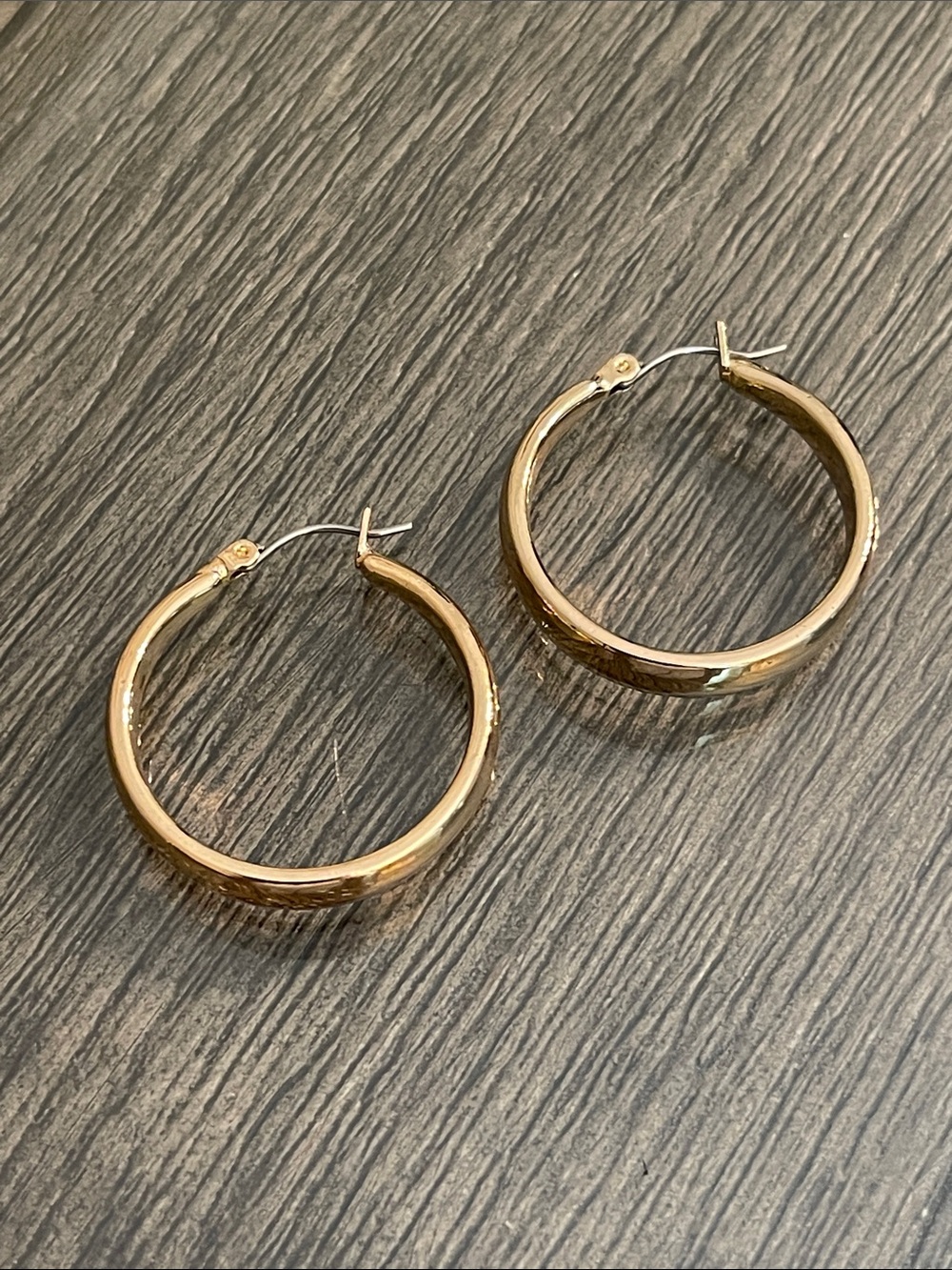 Vintage Square-Edge Gold-tone Hoop Earrings